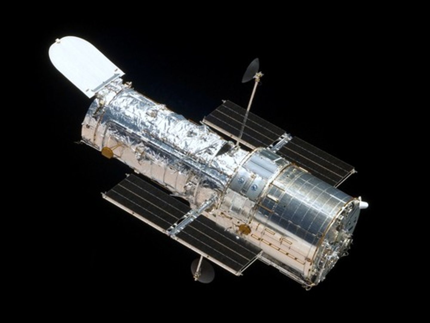<p>Launched in 1990, orbits Earth at 380 miles.</p>
