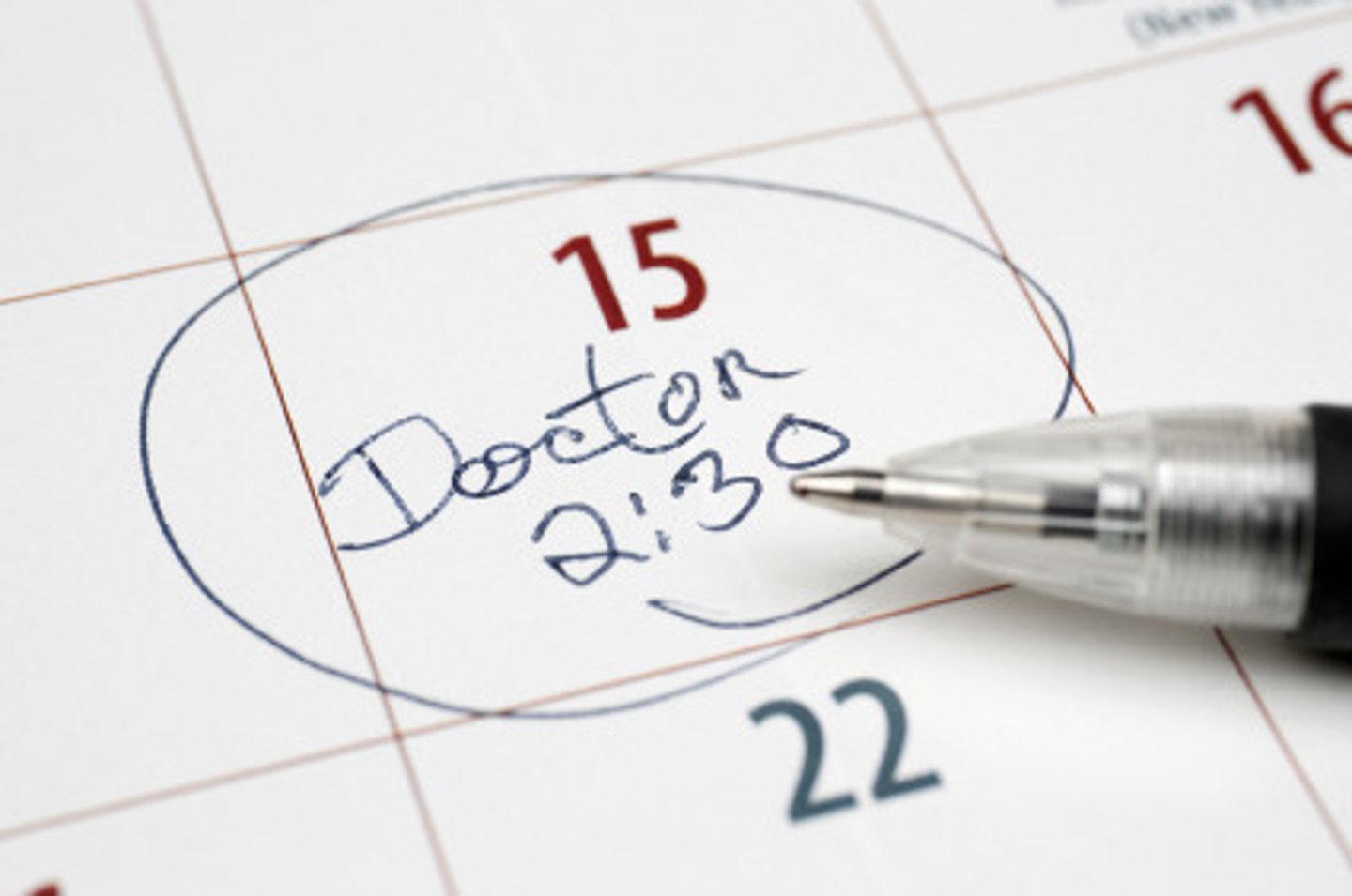 <p>n /əˈpɔɪnt.mənt/ cuộc hẹn (khám bệnh) It is advisable to make a doctor's appointment as soon as symptoms appear.</p>