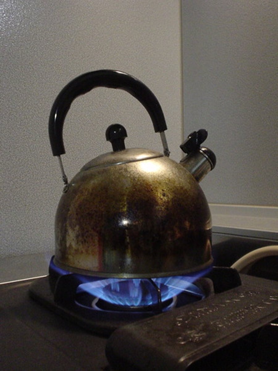 <p>ấm nước</p>