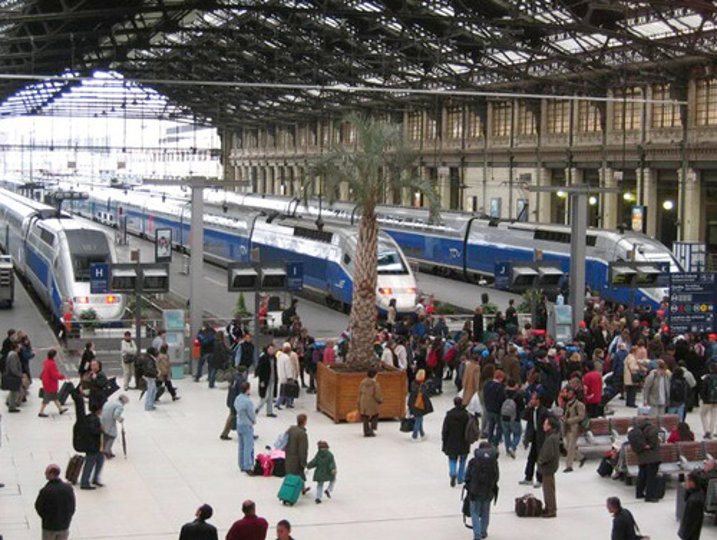 <p>het (trein)station</p>