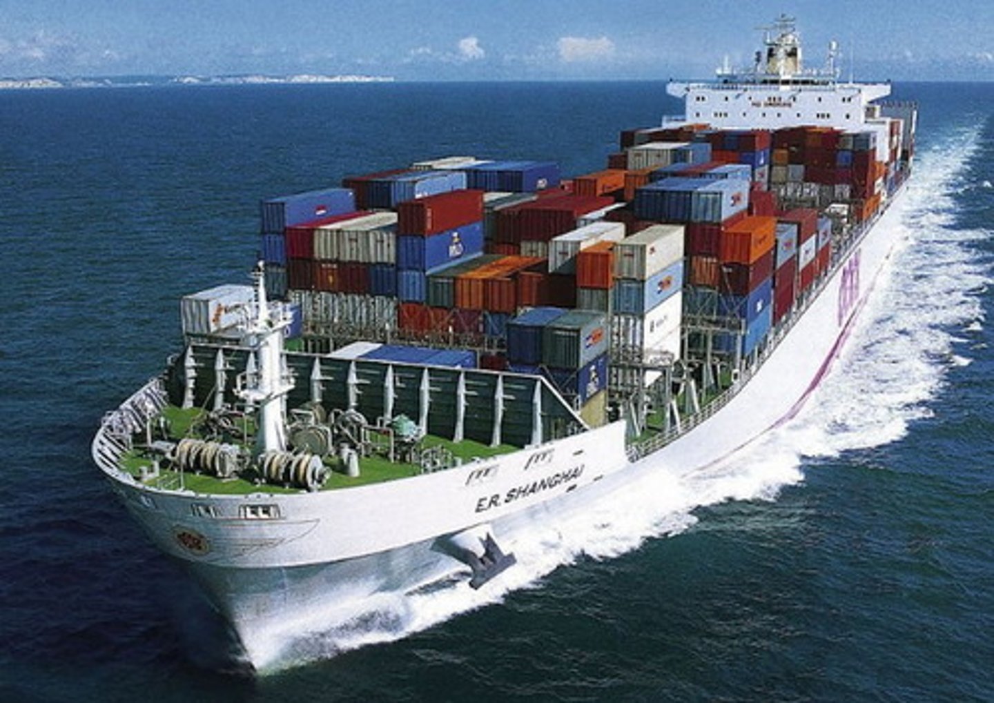 <p>(n) lô hàng vận chuyển</p>