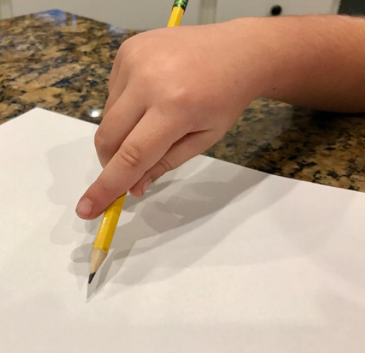 <p>Pencil Grip: <strong>Digital Pronate (2-3 yrs)</strong></p>