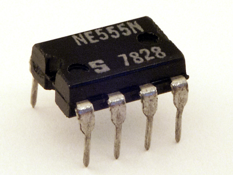 <p>Integrated Circuit (IC)</p>