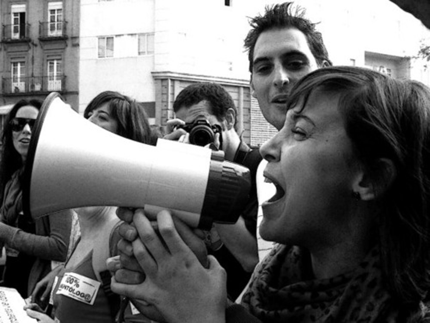 <p>La reclamación, aceptación, o defensa de una idea</p>