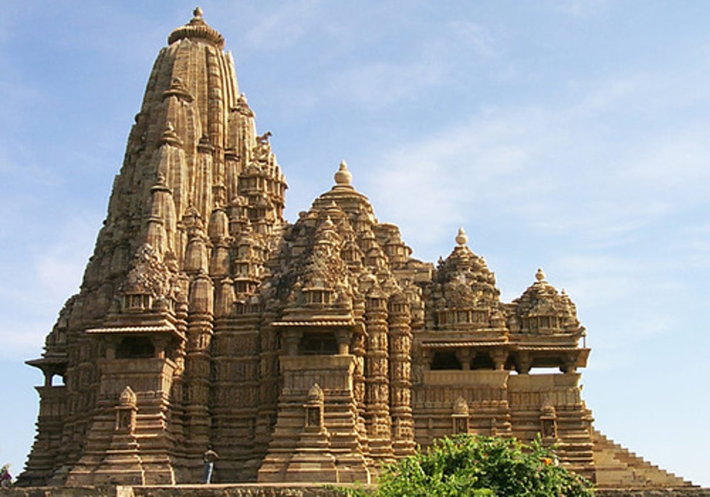 <p>Lakshmana Temple</p>