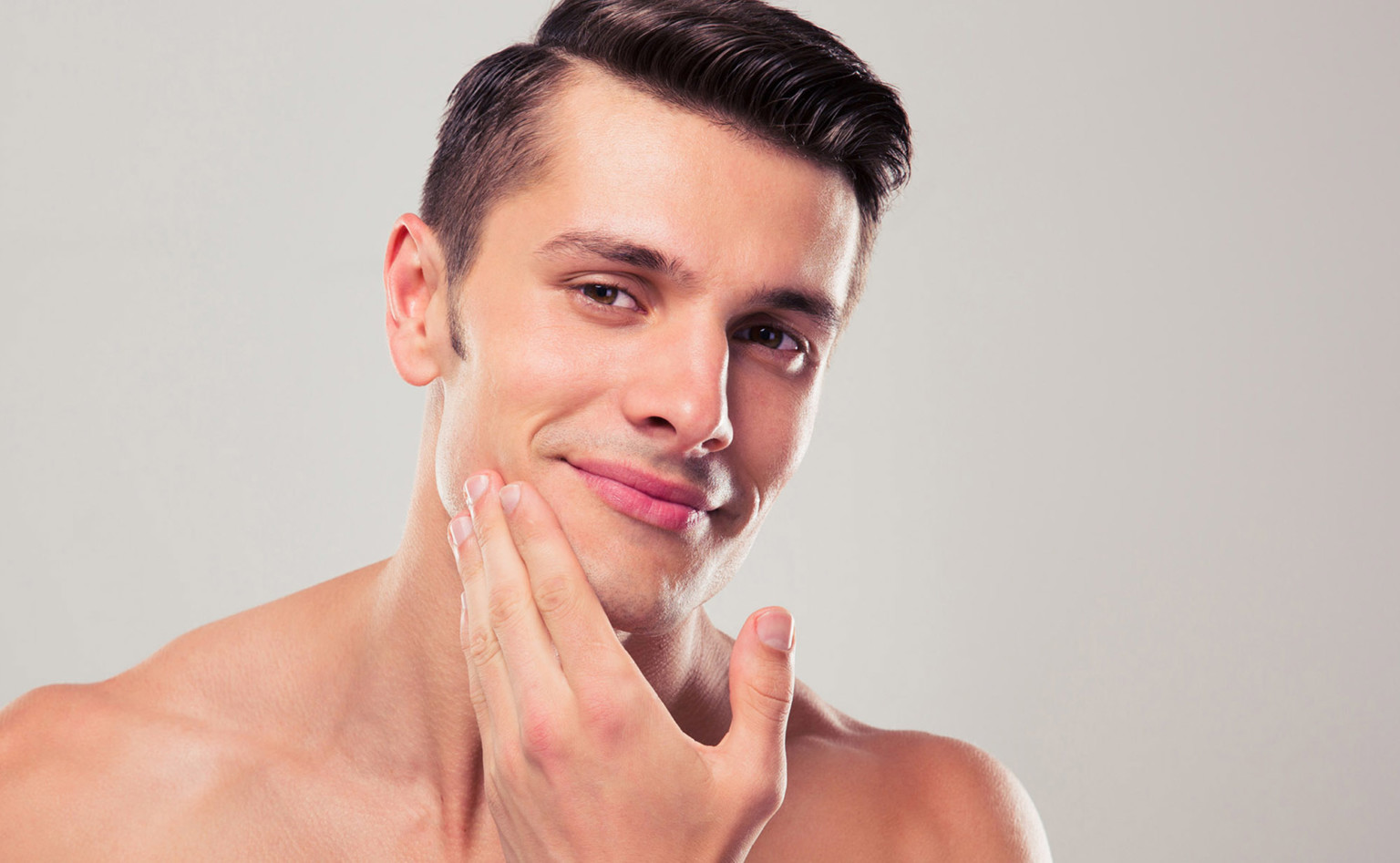 <p><span>clean-shaven face</span></p>