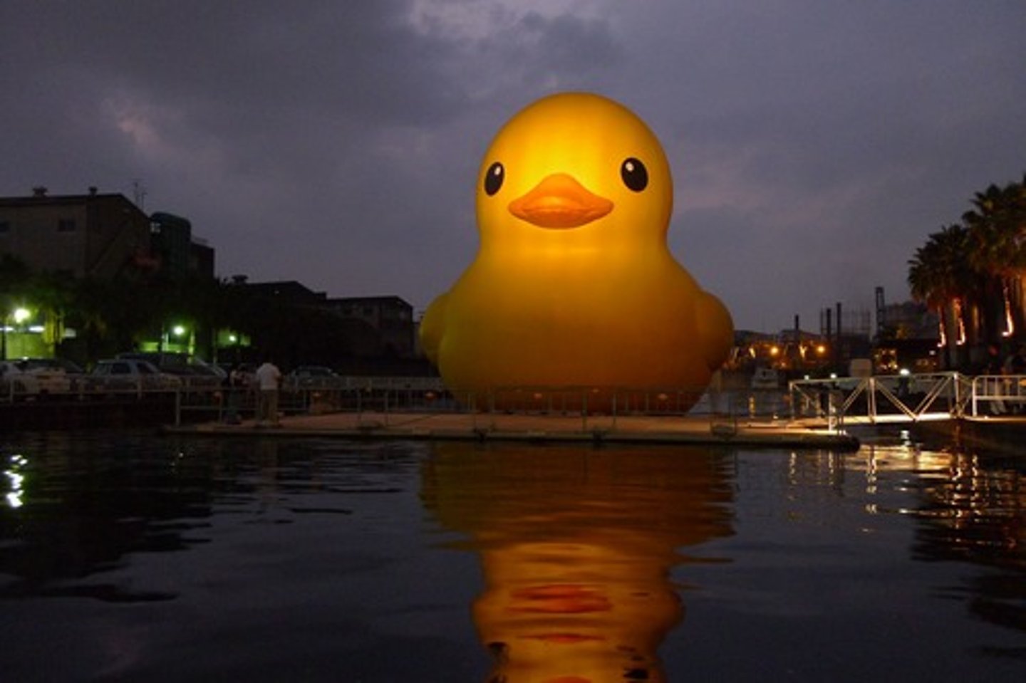 <p>extraordinarily large in size or extent or amount or power or degree. To lớn, ghê sợ.</p><p>syn: enormous, terrific</p>
