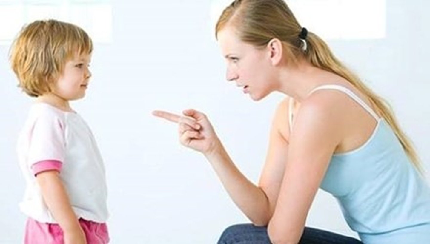 <p>nghiêm ngặt</p>