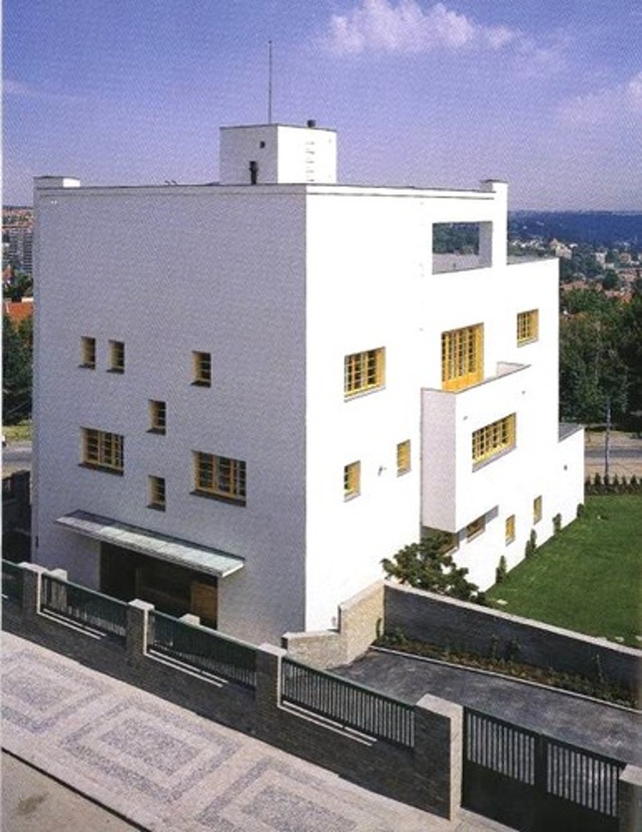 <p>1930 - Prague, Czech Republic - Adolf Loos</p>