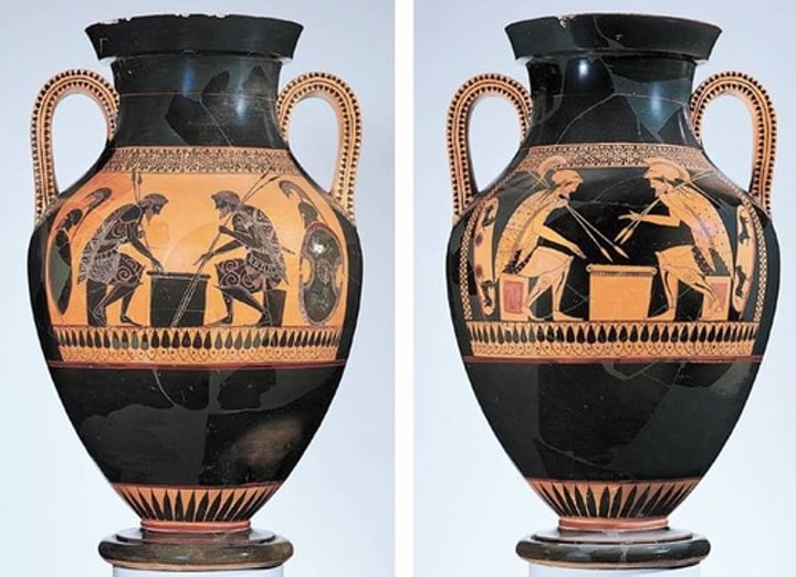 <p>Black pottery = the figures are etched on from red paint background<br><br>Red pottery = The figures are painted on the black pot/background</p>