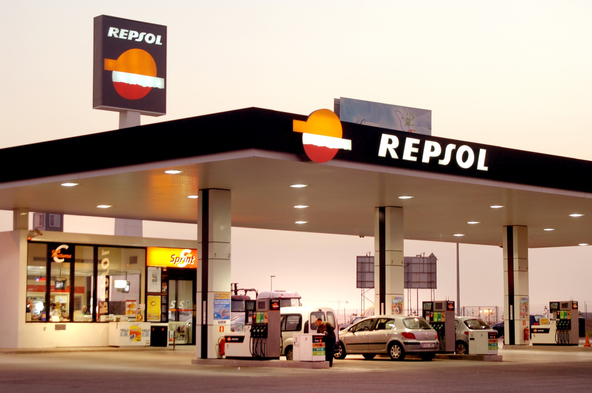 <p>Gasolinera</p>