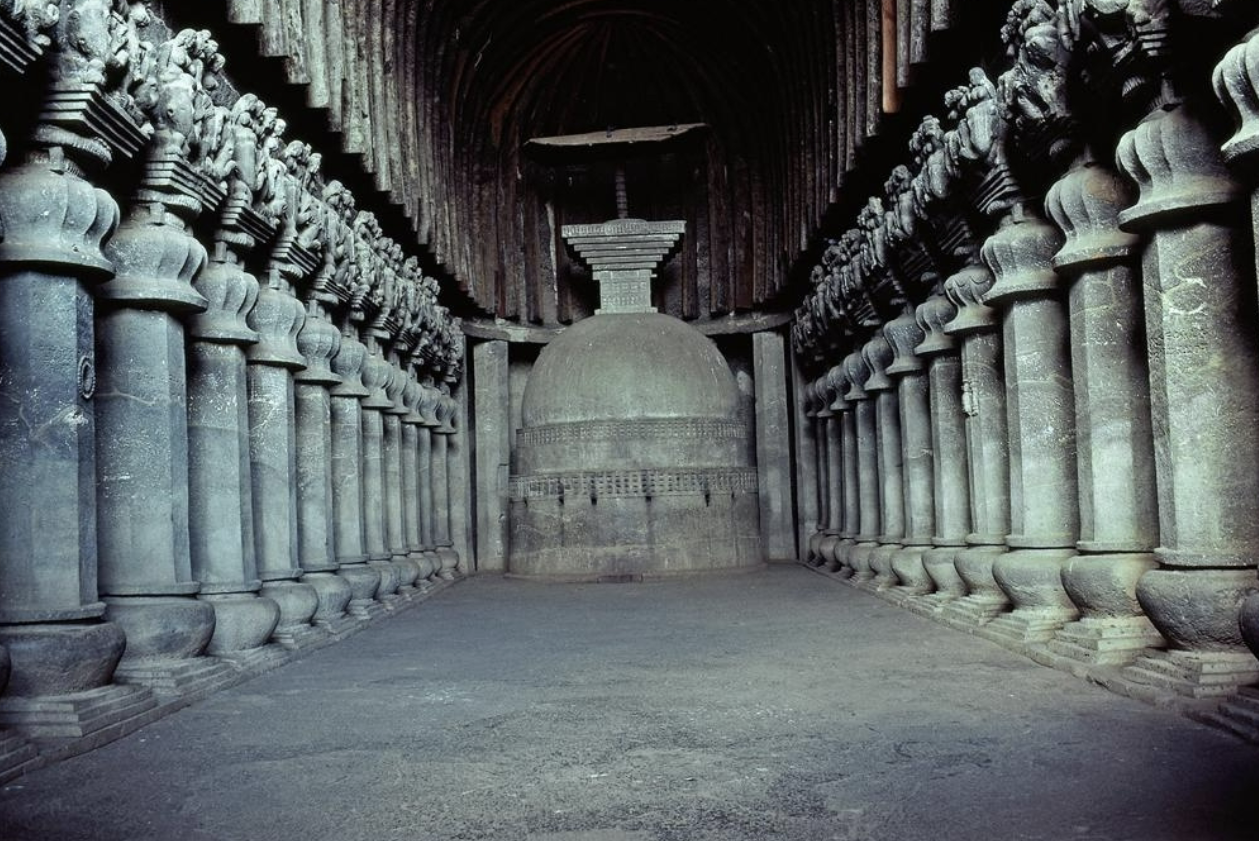 <p><em>The Great Chatiya Hall</em>, Andhra Period</p>