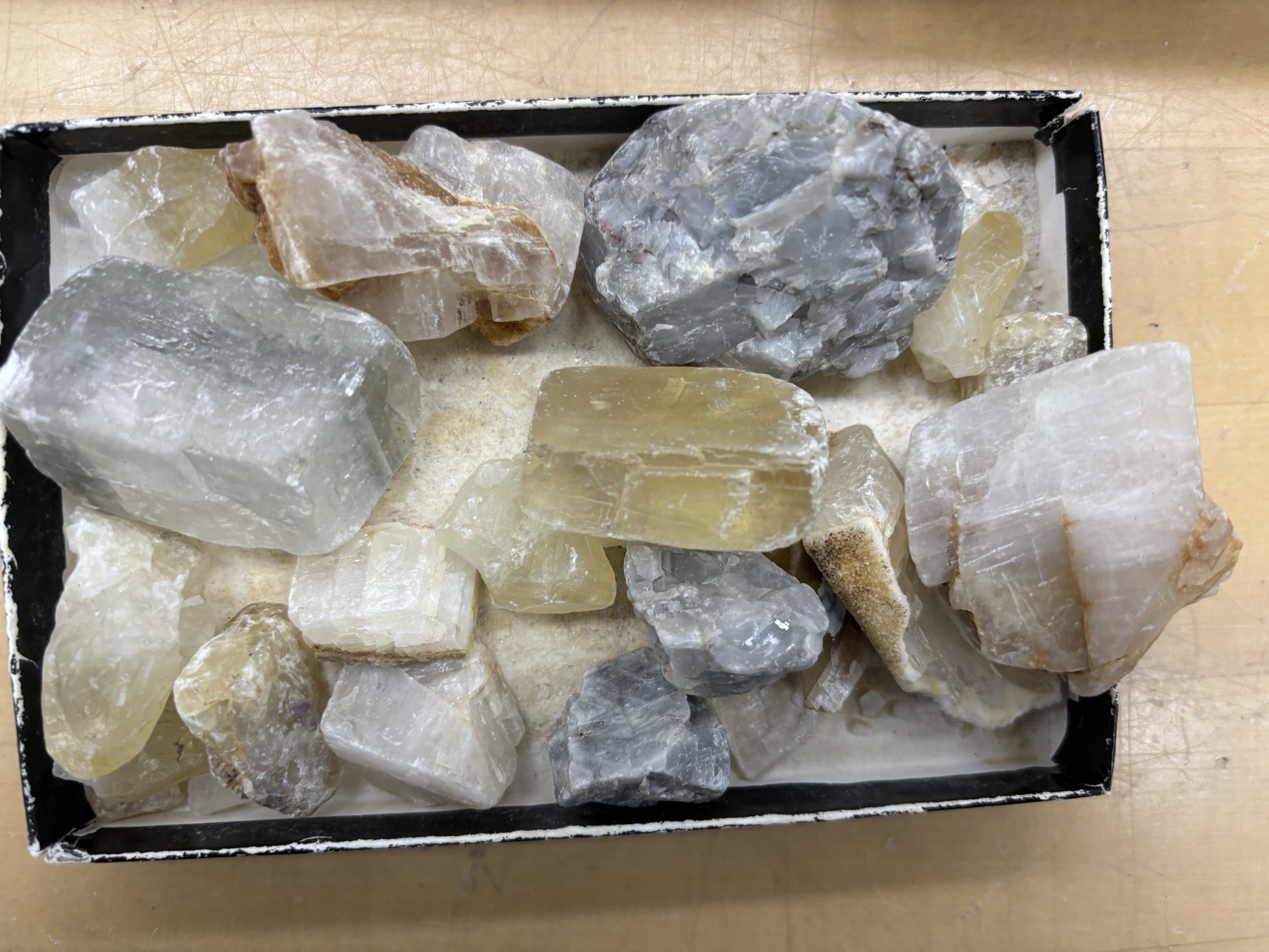 <p>Mineral, diagnosis</p>