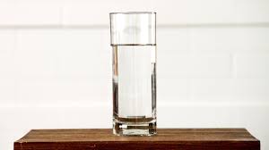 <p>un'acqua naturale</p>