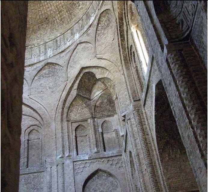 <ul><li><p>It is the first mosque to use a true 4-Iwan plan</p></li><li><p><span style="font-family: &quot;Aptos Display&quot;, sans-serif">Holds articulated squinch similar to that of Arab Ata (8<sup>th</sup> century)</span></p></li><li><p><span style="font-family: &quot;Aptos Display&quot;, sans-serif">Development of the muqarnas</span></p></li><li><p><span style="font-family: &quot;Aptos Display&quot;, sans-serif">Monumental pishtaqs</span></p></li></ul><p></p>