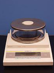 <p>Measures mass accurately </p>