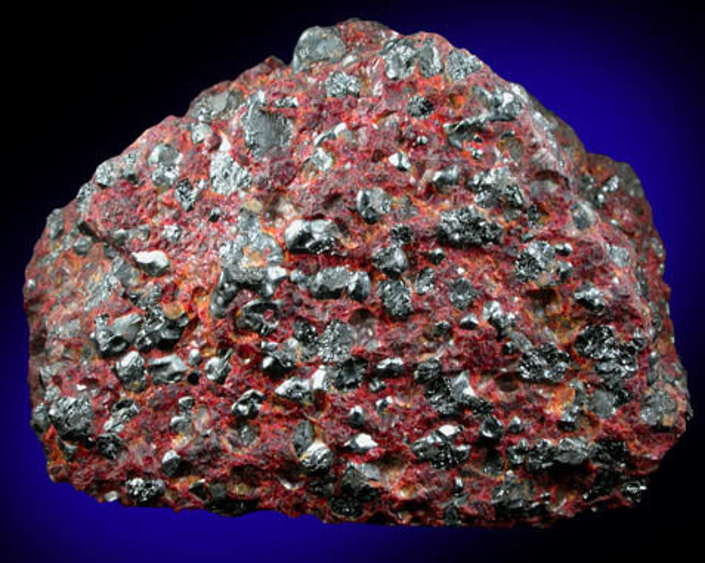 <p>Oxide/Hydroxide family mineral</p>