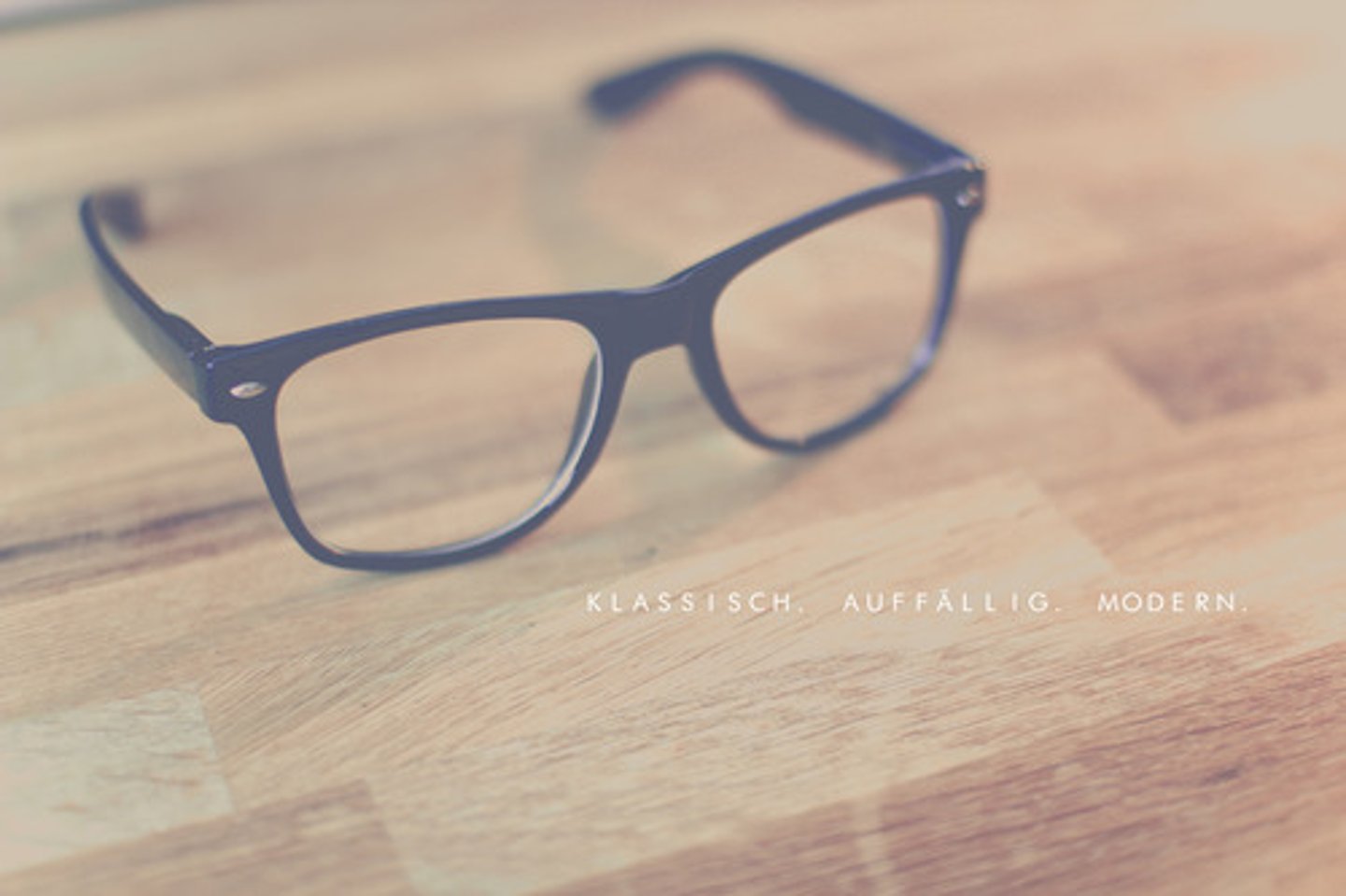 <p>eyeglasses</p>