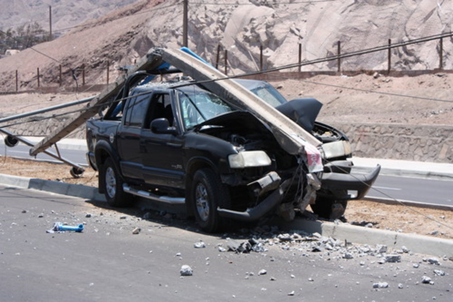 <p>to occur, happen</p>