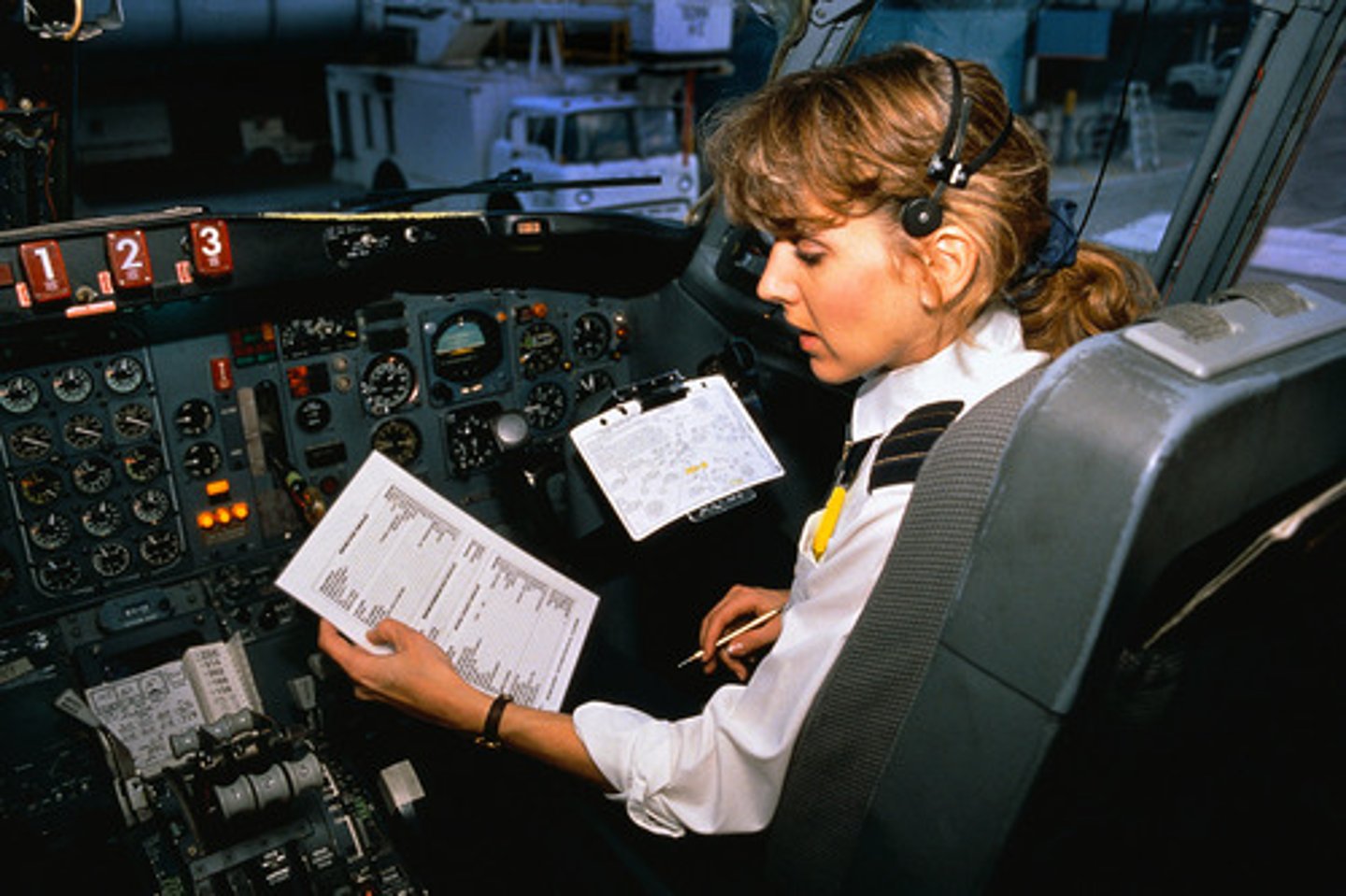 <p>pilot</p>
