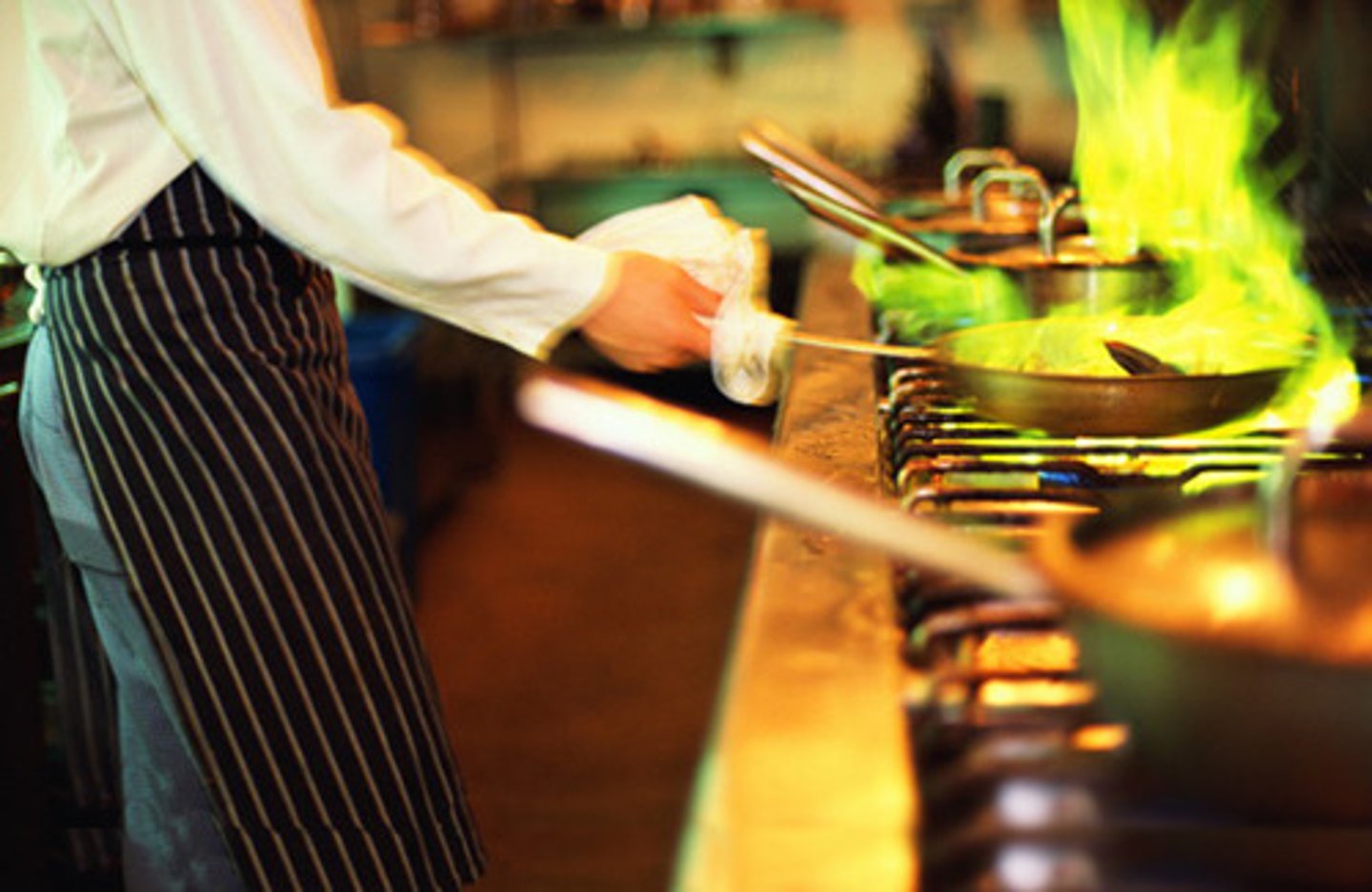 <p>to cook</p>