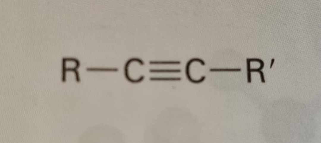 <p>Addition af HX til alkyn ved forholdet 1:1</p>