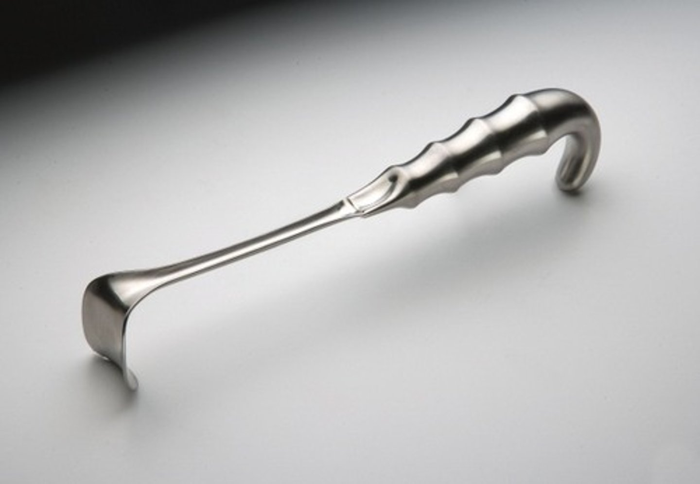 <p>Avaliable in multiple sizes as well as single and double ended. This is one of the most common general surgery retractors. It is used to retract deep abdominal or chest incisions.</p>