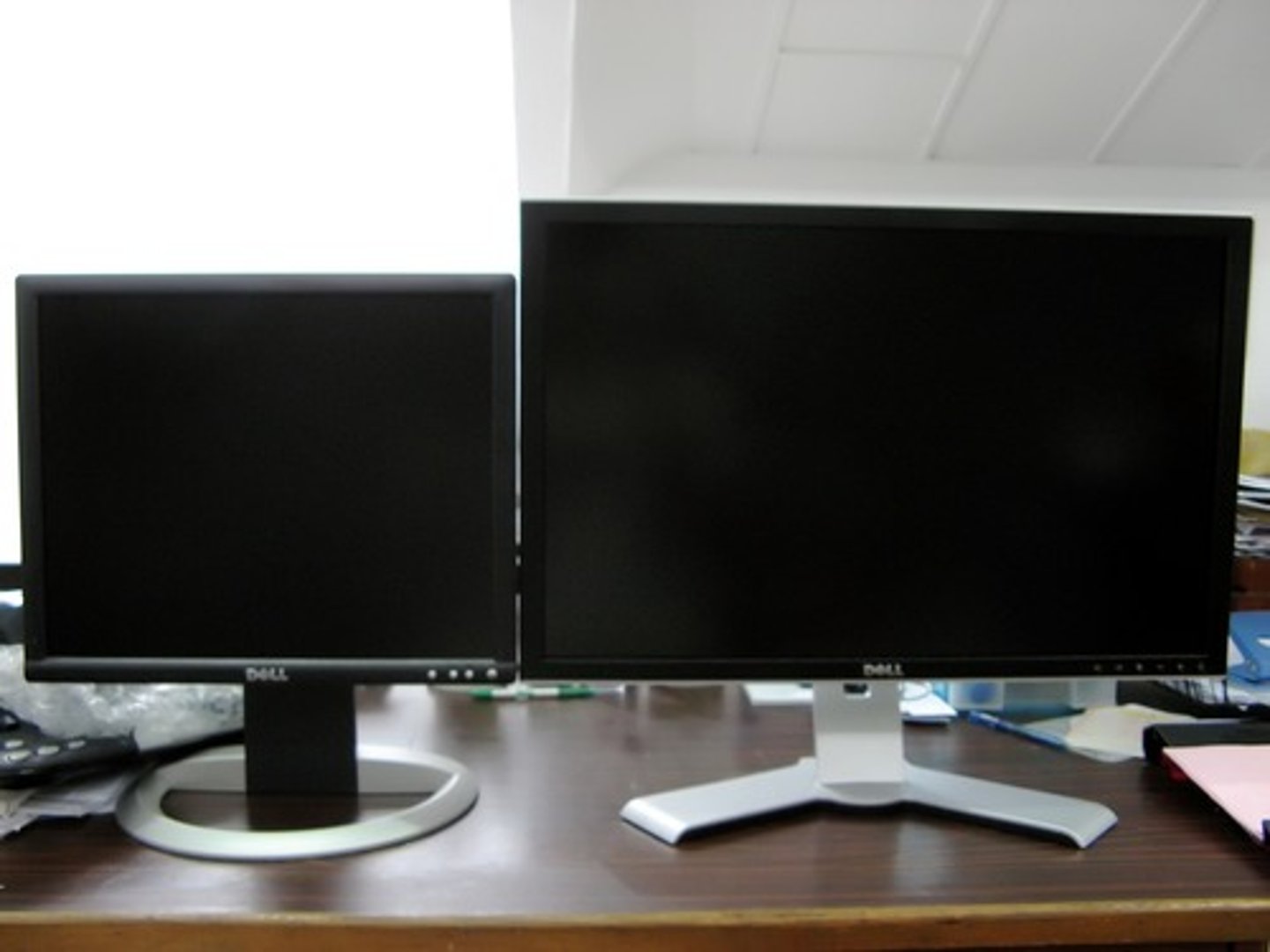 <p>(computer) monitor</p>