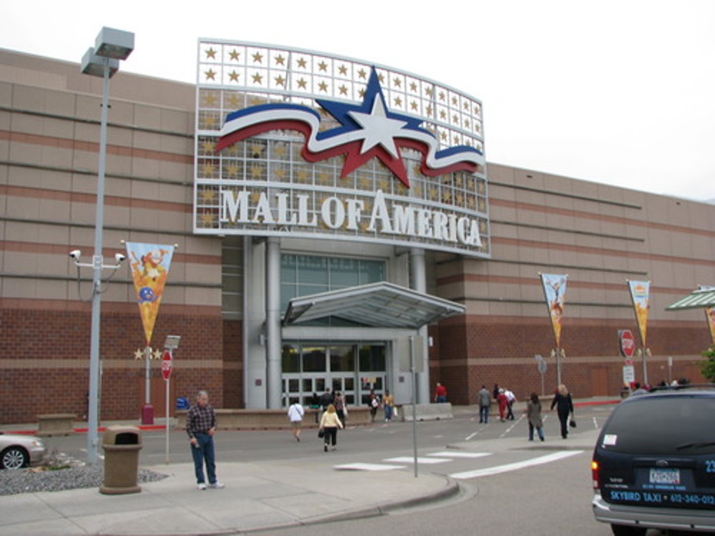 <p>mall</p>