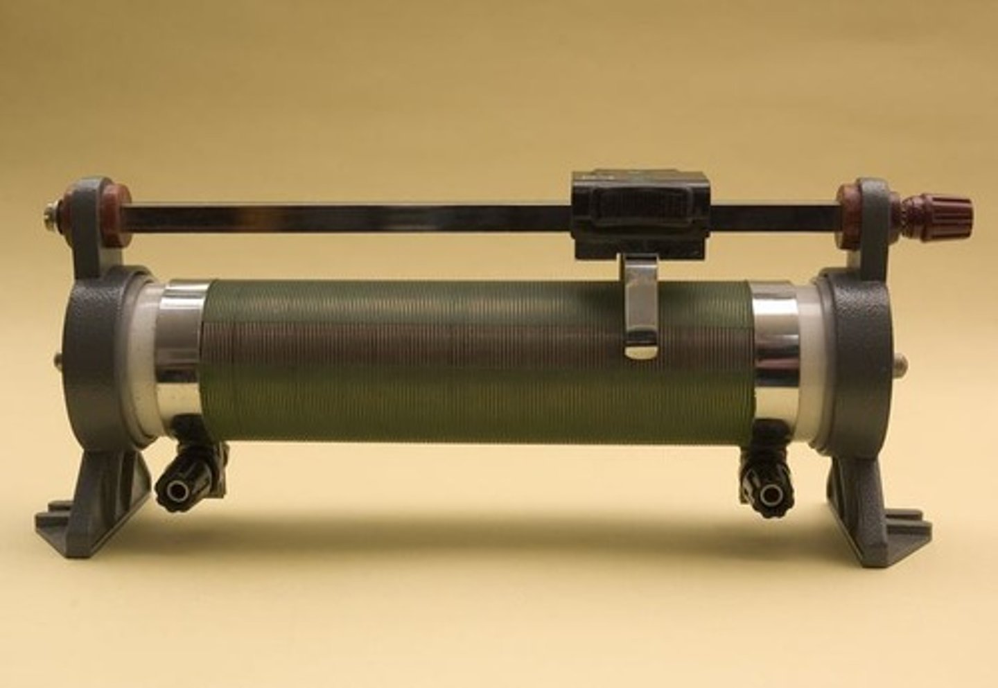 <p>A resistor whose resistance can be adjusted.</p>