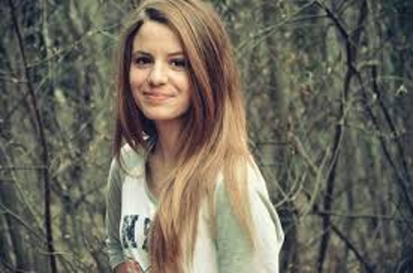 <p>light brown hair</p>