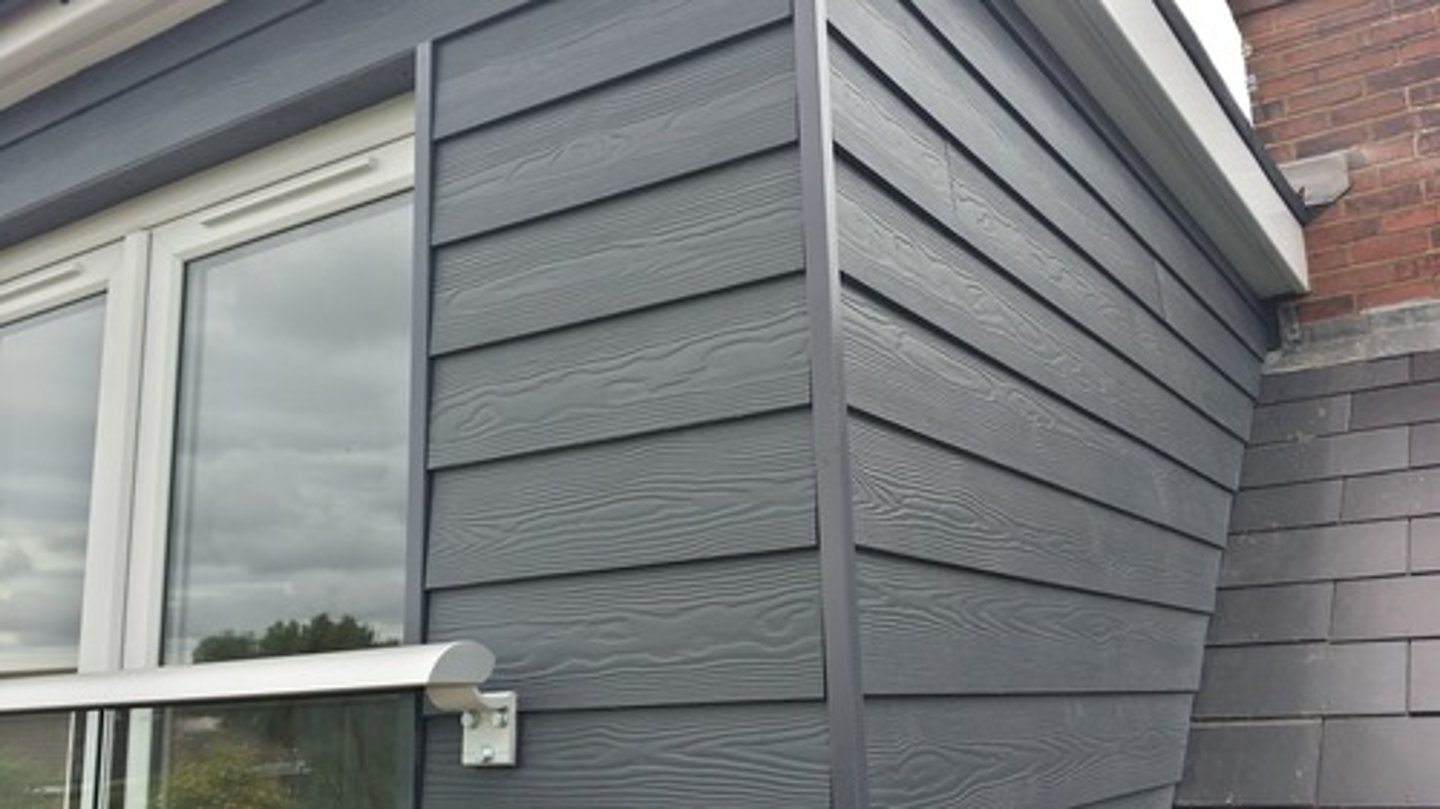 <p>Concrete with polymer or steel fibres, lighter than reinforced concrete, hard, tough, resistant to freeze/thaw. Used for suspended floors, pathways, and complex shapes.</p>