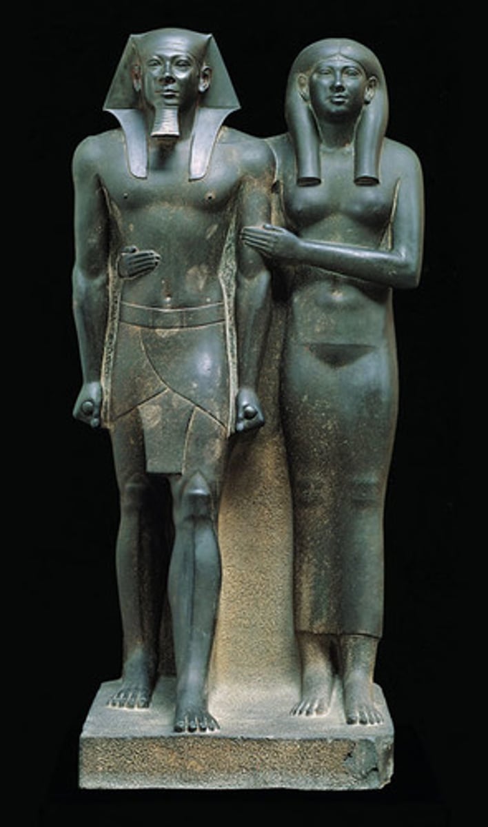 <p>EGYPT.</p><p>Old Kingdom</p><p>- Royal</p><p>- Stiff</p><p>- Wants to portray themselves and powerful</p>