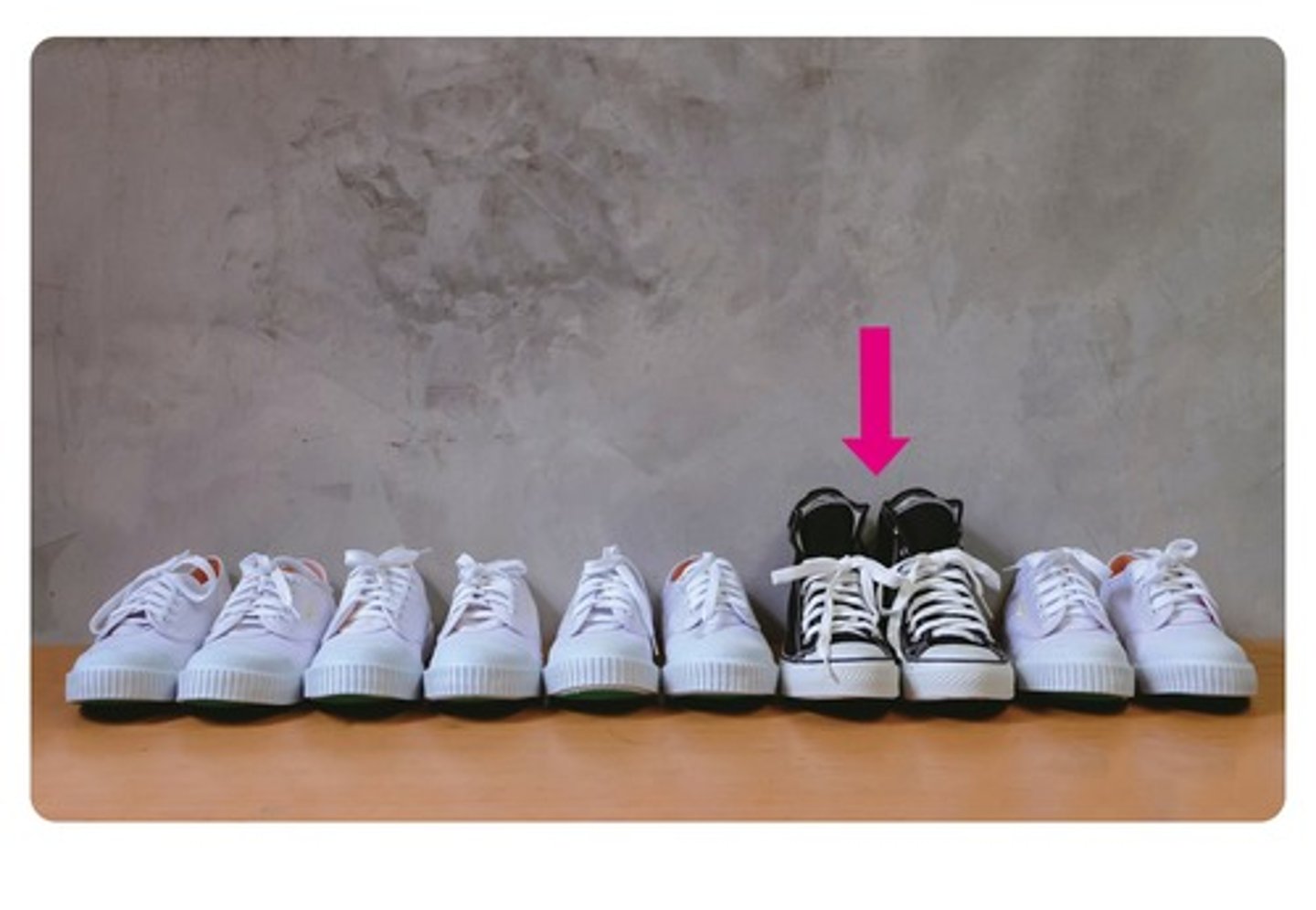 <p>the way in which two or more things are not the same: sự khác biệt</p>