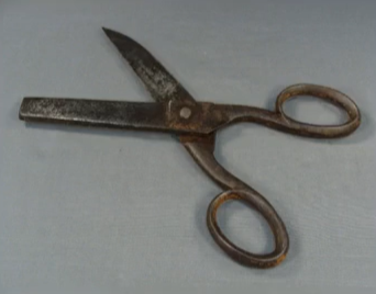 <p>Victorian scissors:</p><ul><li><p>silver scissors, manufactured by the Sheffield Company in sterling silver (Victorian Design)</p></li><li><p>individually handcrafted &amp; focus on “Beauty”, not function</p></li></ul><p></p><p>Cast Iron Scissors:</p><ul><li><p>machine fabricated in a foundry</p></li><li><p>assembled on assembly line</p></li><li><p>focus on function</p><ul><li><p>diff shapes for diff functions: left-handed &amp; right-handed; diff scale, diff sharpness, etc</p></li></ul></li></ul><p></p>