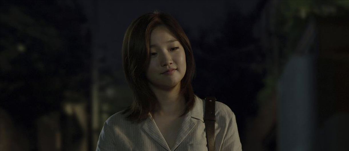 <p>a close up used to emphasize expression while still allowing you to see some of the actor’s body. chest up</p>