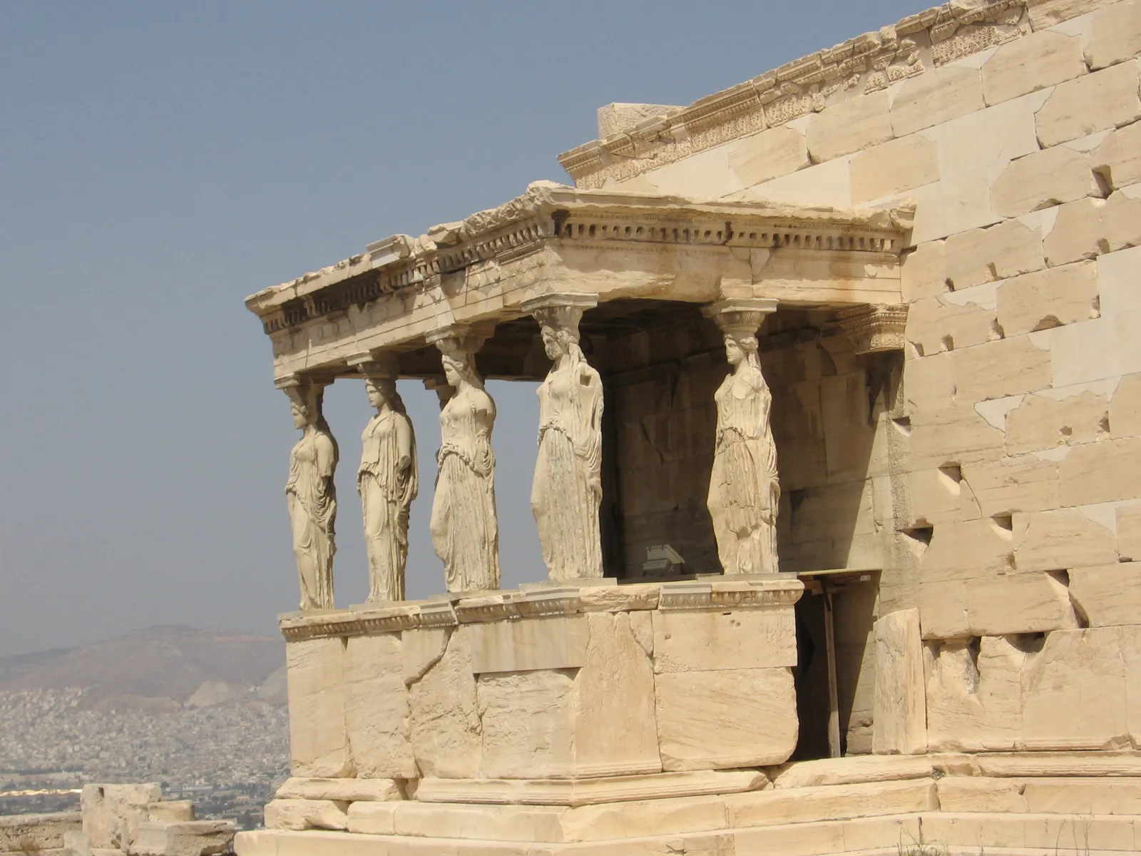 <p>What are the statues of women on the Erechtheum called?</p>