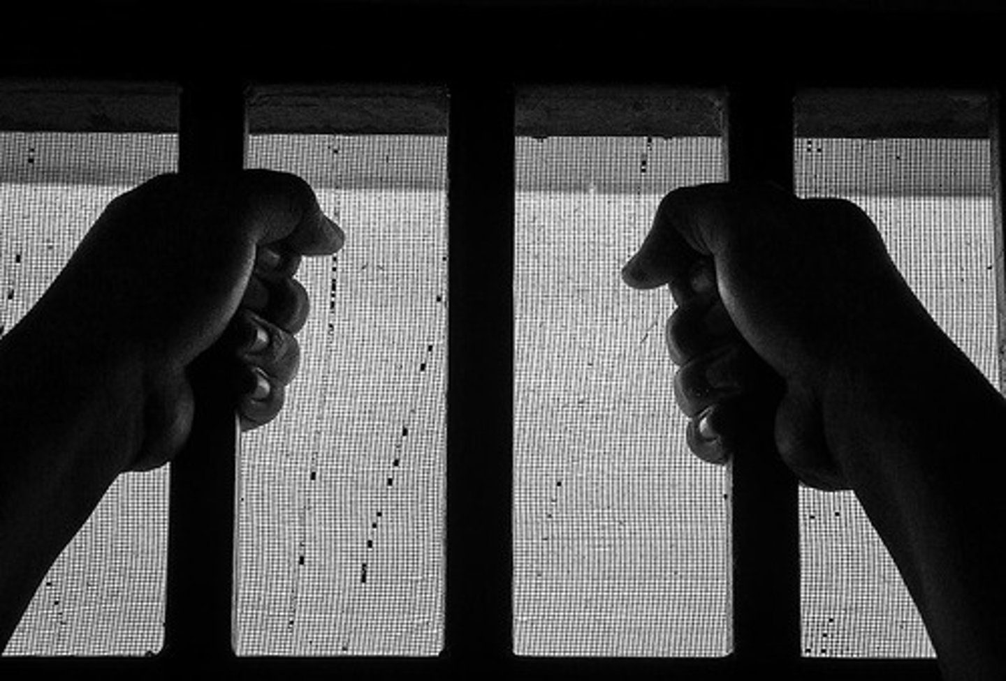 <p>(v.) To imprison, confine, jail.</p><p>(SYN: intern)</p><p>(ANT: liberate, free)</p>