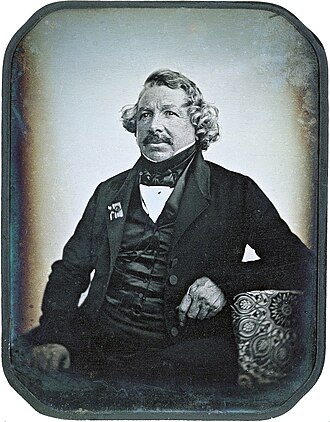 <p><span>Daguerreotype</span></p>