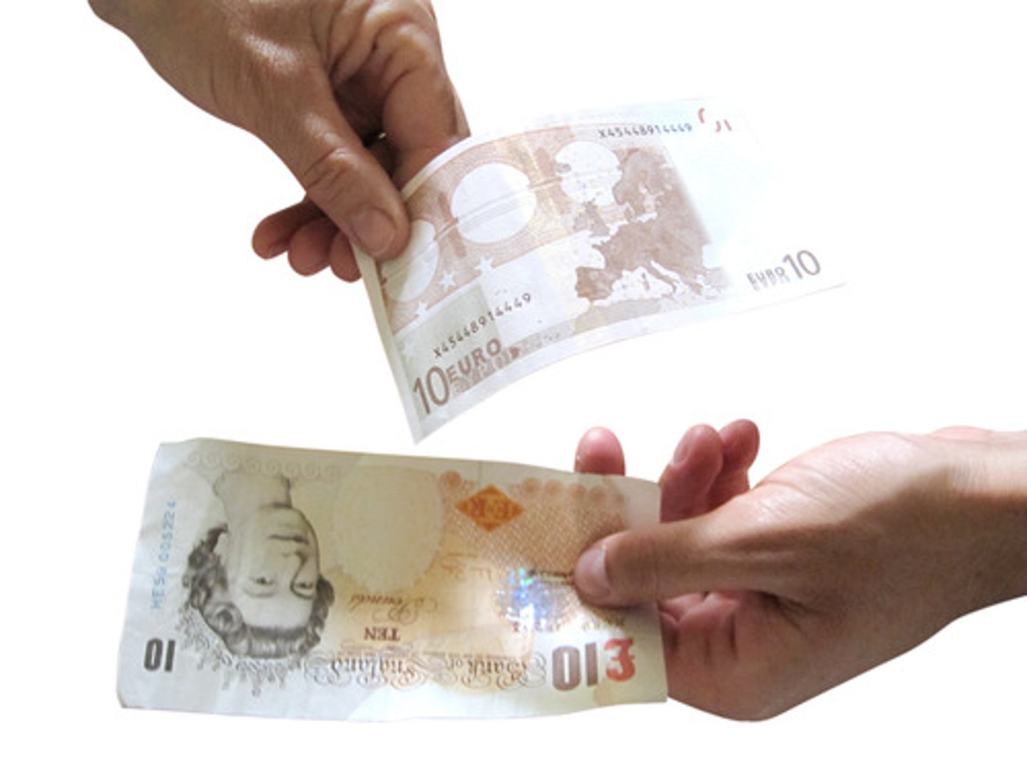 <p>Tiền thừa + Coins returned after payment (Noun) </p>
