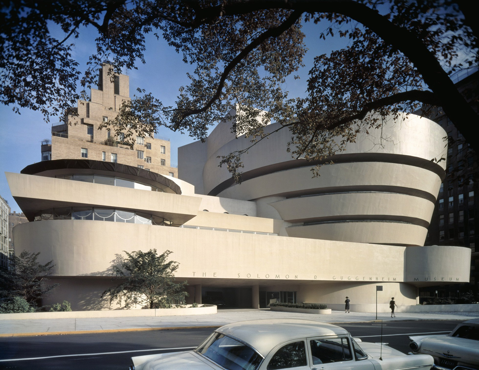 <p>The Solomon R Guggenheim Museum (1959) designed by Frank Lloyd Wright.</p>