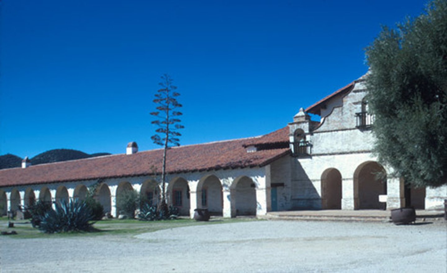 <p>- court held that the RFRA applies only to the federal government and NOT to the states *(as it gave Congress too much power to create rules for state and local governments)</p><p>- responding to this ruling, 21 states passed their own RFRAs, but Oregon and Washington, the two states involved in the flower and bakery cases, were not among them</p><p>- goal: to arrive at a just solution without resorting to coercive legal tactics that have profound negative effects on one side or the other</p><p>- to be accepted, the policies put into effect must be widely regarded as just, necessary, and not destructive of anyone's fundamental values</p>