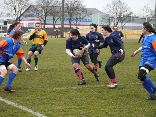 <p>to play rugby</p>