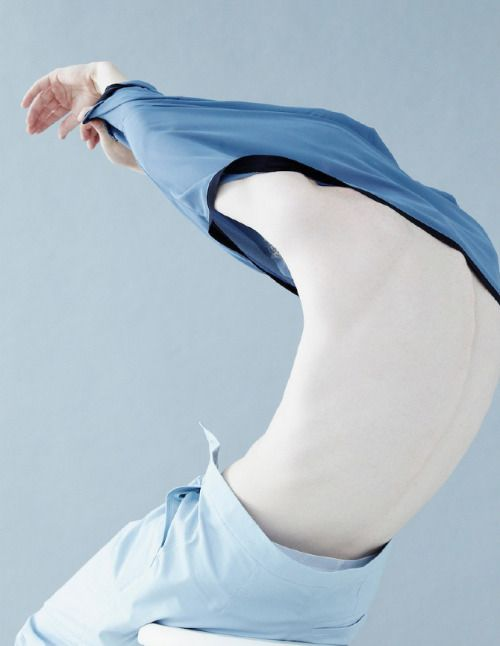 <p>get undressed</p>