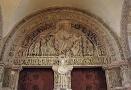 <table style="minWidth: 25px"><colgroup><col></colgroup><tbody><tr><td colspan="1" rowspan="1"><p><span>The basically semicircular area enclosed by the arch above the lintel of an arched entranceway. This area is often decorated with sculpture in the Romanesque and Gothic periods.</span></p></td></tr></tbody></table>