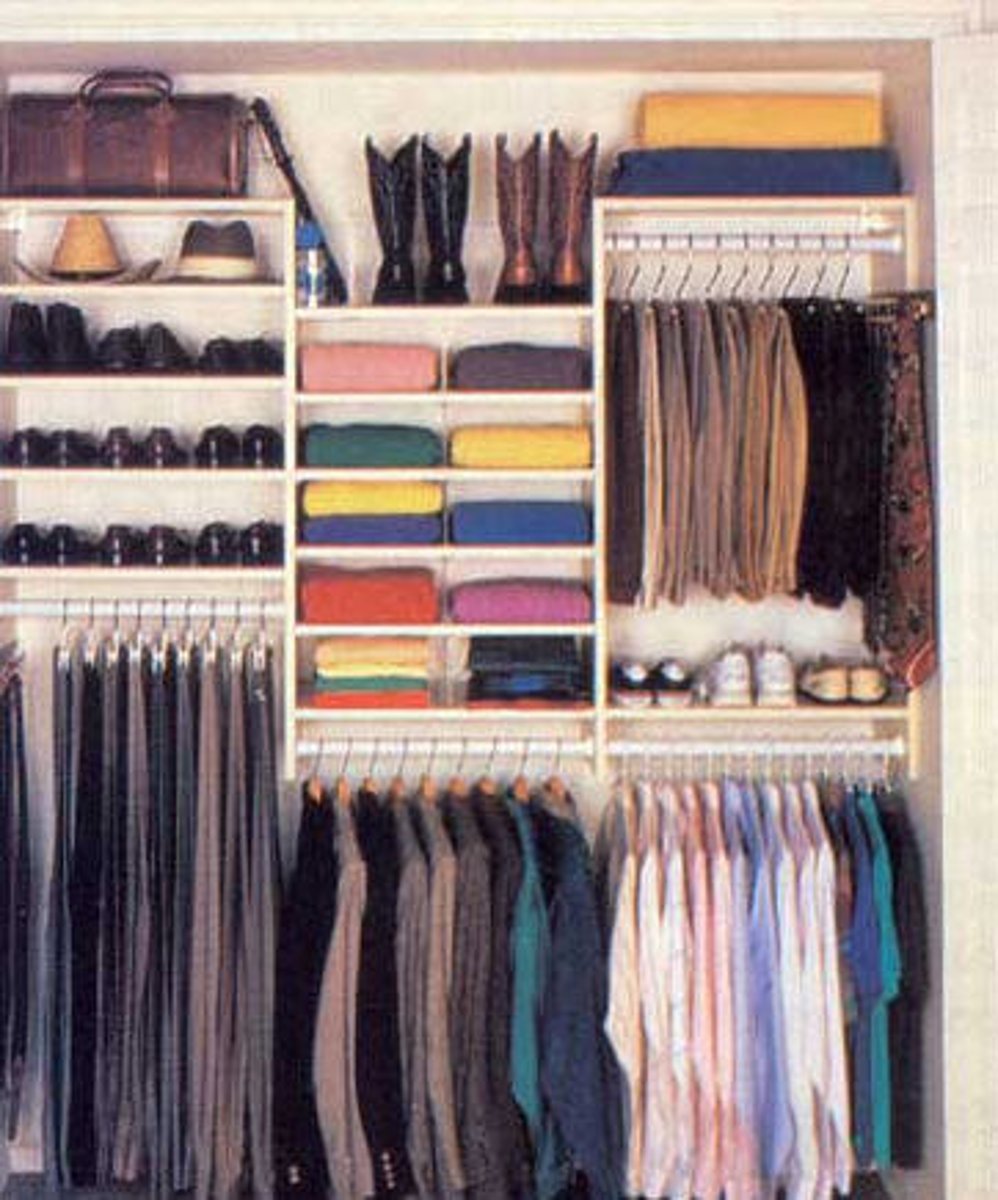 <p>(adj.) attentive to and concerned about detail</p>