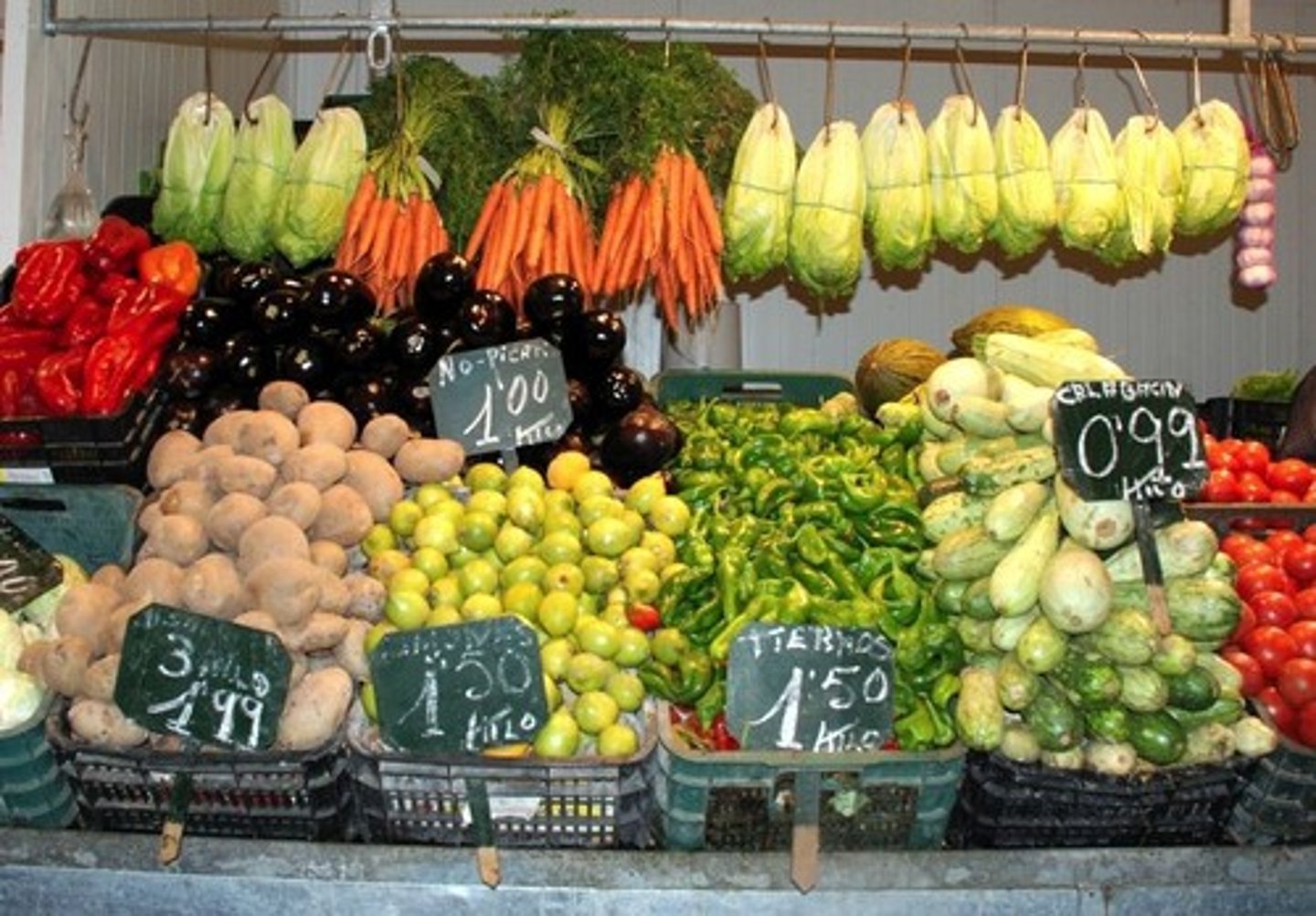 <p>vegetable store</p>