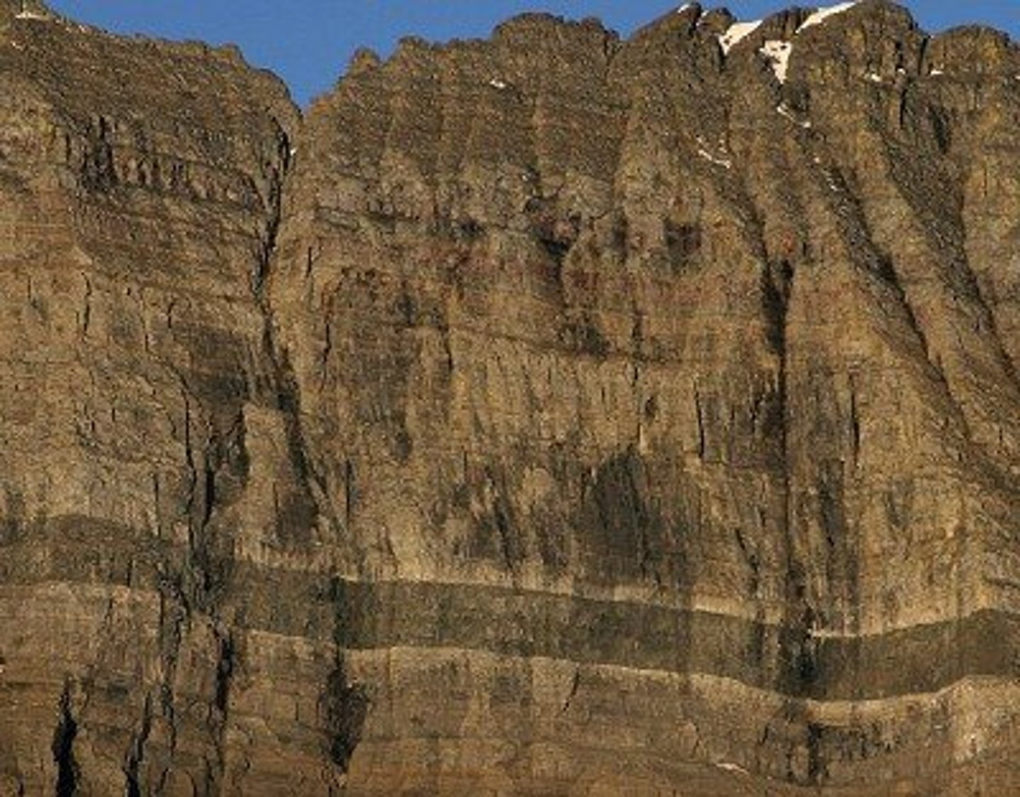 <p>A sill is a tabular shaped intrusive rock that formedwhen magma moved into the plane of contactbetween sedimentary rock layers.</p>