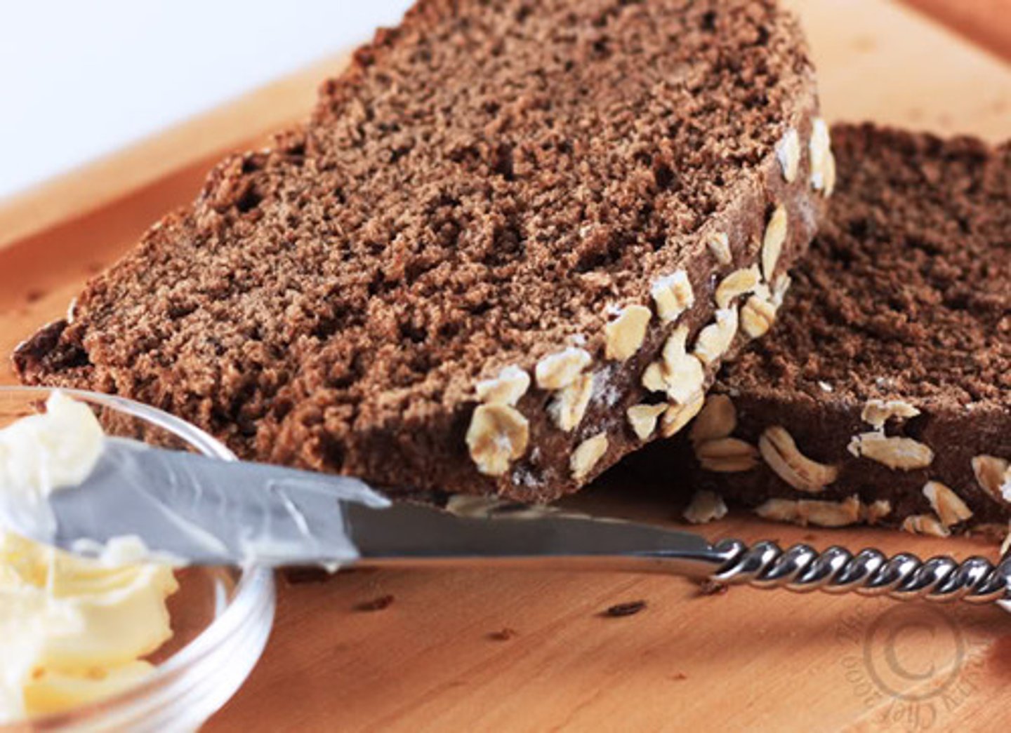 <p>roggebrood, bruin brood</p>