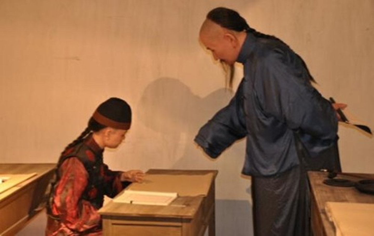 <p>おんし</p><p>ÂN SƯ</p><p>thầy dạy, ân sư</p><p>お世話になった恩師に心から感謝してる</p>